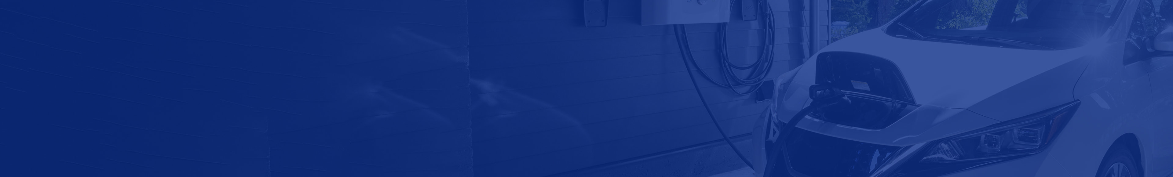 充電中の電気自動車